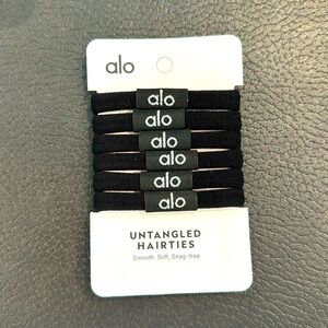 ALO YOGA  6 scrunchies Black.